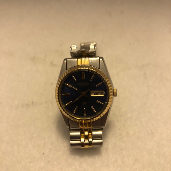 Seiko Blue Dial 3Y03-0169 Two Tone w/ Day and Date - Picture 1 of 3